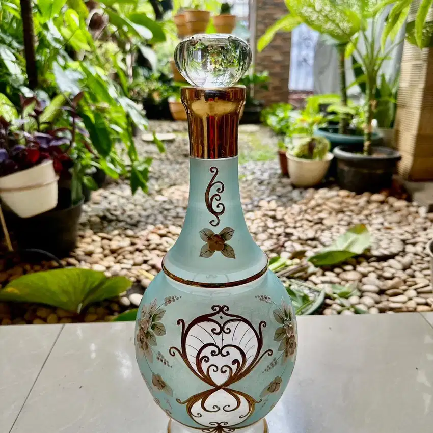 Kristal Bohemia Boro Hijau Muda Botol Besar dan Tinggi