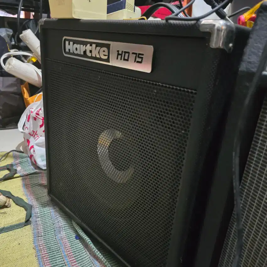 Amplifier bass hartke hd 75 boleh tt