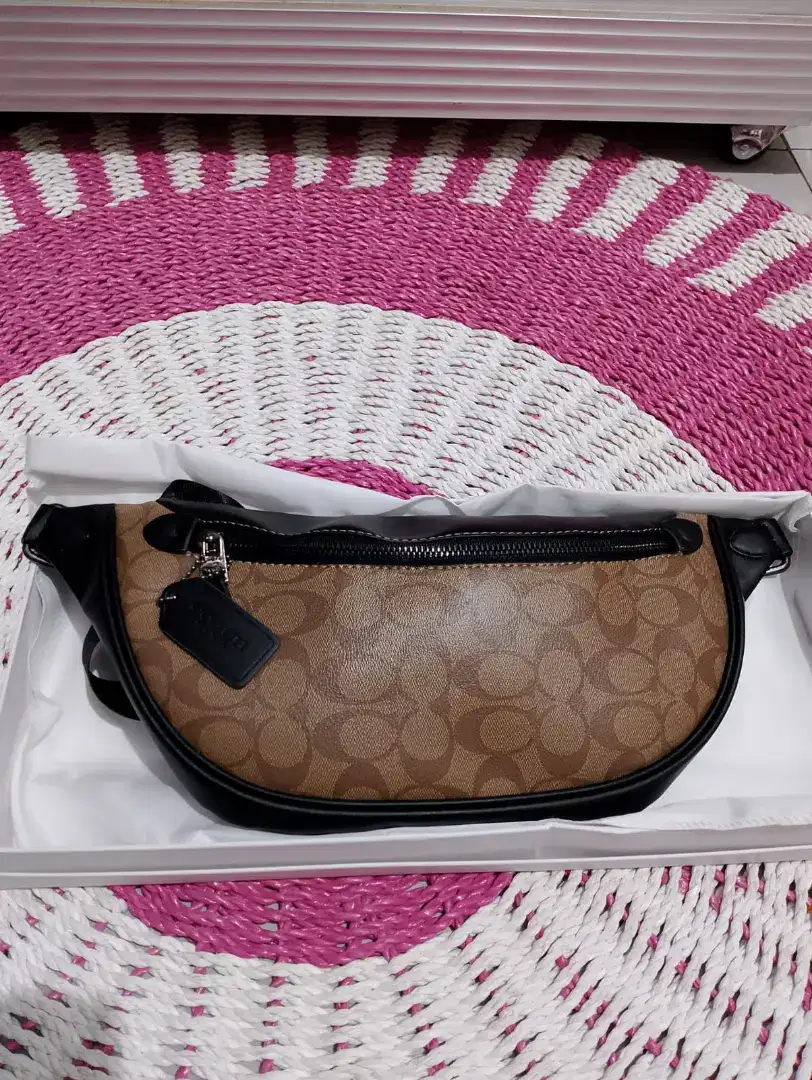 Tas Waisbag pria premium coach