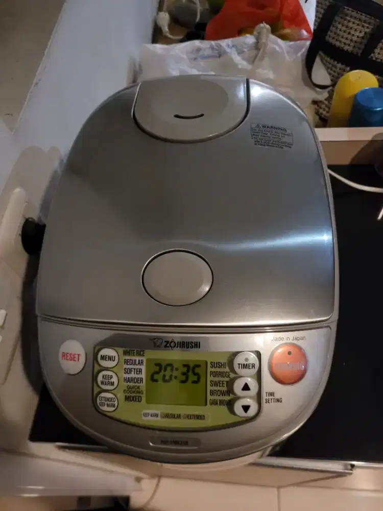 Rice cooker zojirushi 1.8 made in japan