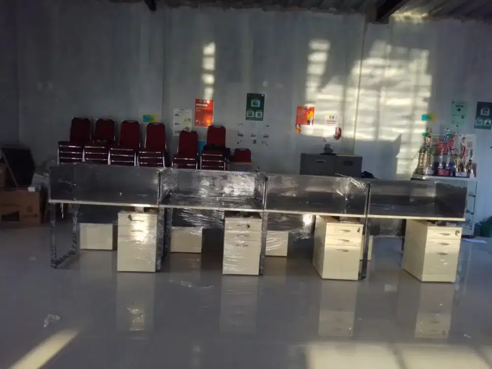 meja partisi kantor / meja kubikal / meja sekat