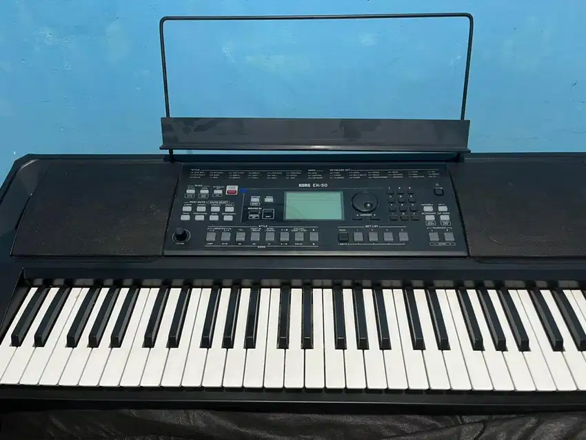 Keyboard korg EK 50