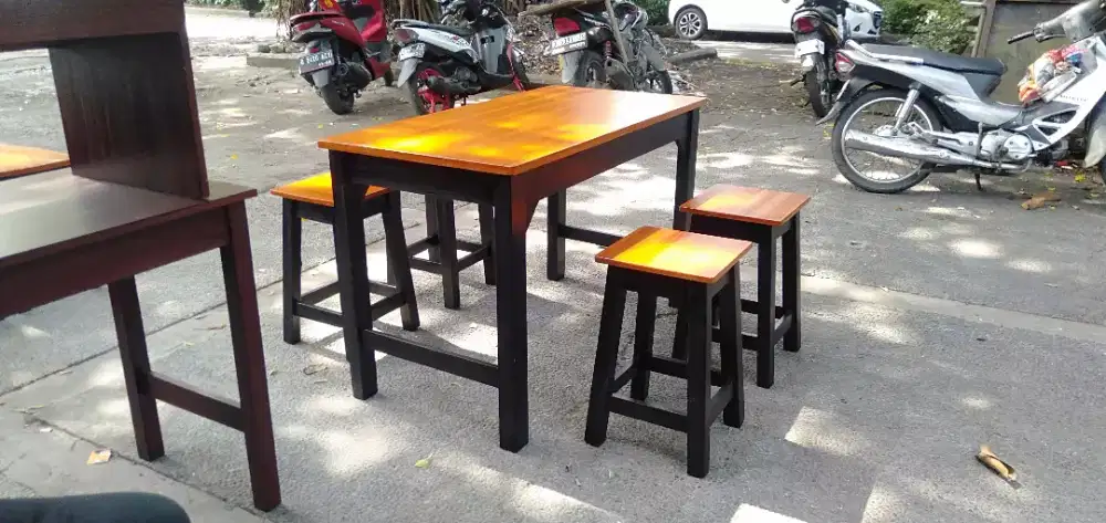 Set meja makan cafe