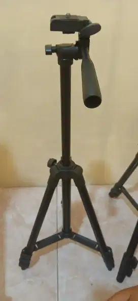 Tripod kamera DSLR