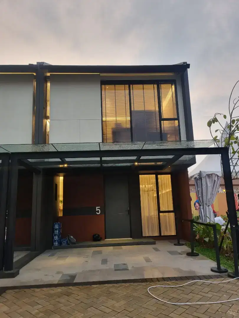 RUMAH 2 LANTAI CENDANA SUITES PARK SERPONG