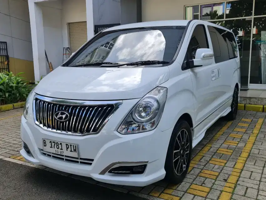 Hyundai H1 XG Bensin 2017 Facelift Putih