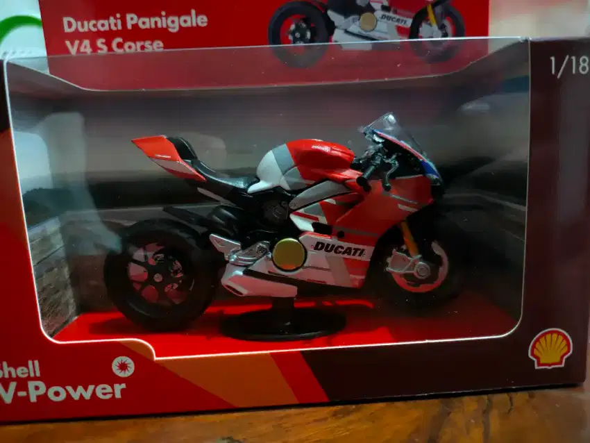 Shell diecast Ducati Panigale V4 S Corse edisi pertama