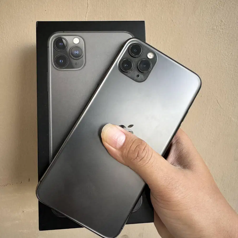 yuk yang punya iphone 13 pro  biasa atau promax eks pribadi Dibeli