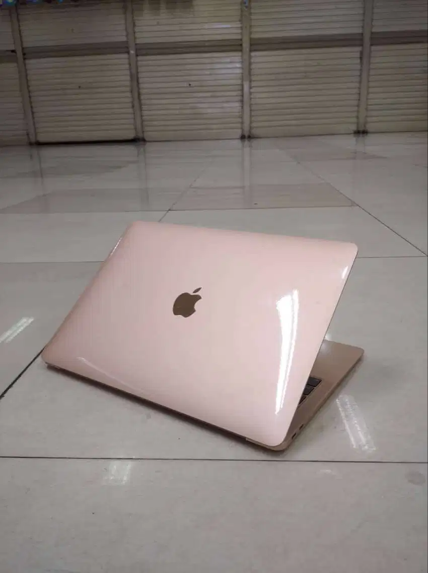 macbook air 2019 core i5 ram 8gb 128 gb 13,3 inc siap pakai