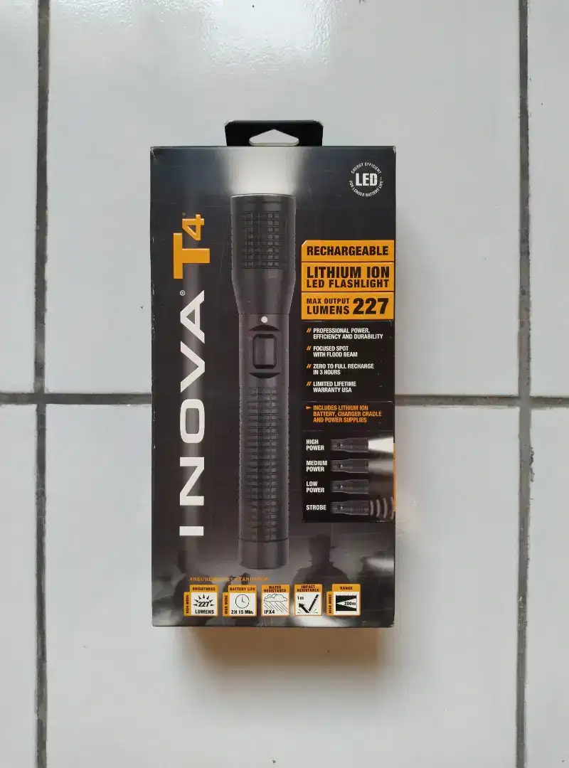 INOVA T4 - LED Flashlight