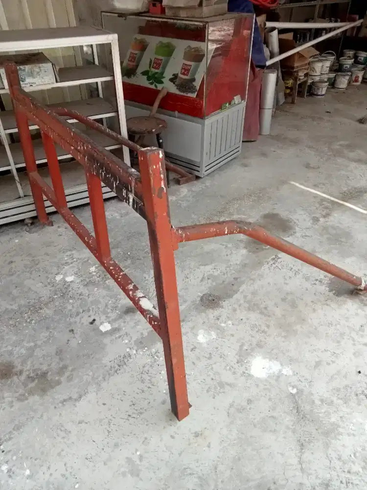 Jual CEPAT,,Jagrak ,Rol bar, Rak besi GranMax, pipa besi