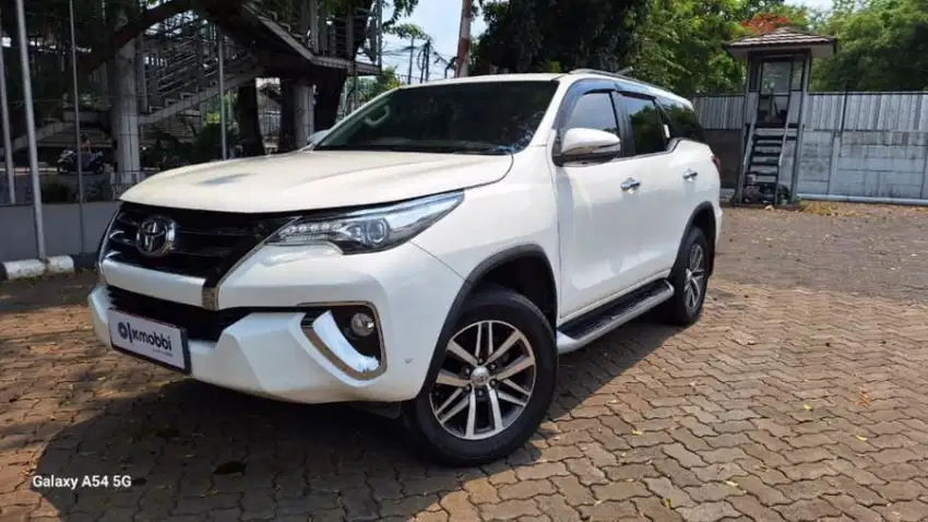 Pajak Panjang - Toyota Fortuner 2.4 4x2 VRZ Solar-AT 2017(TJN)