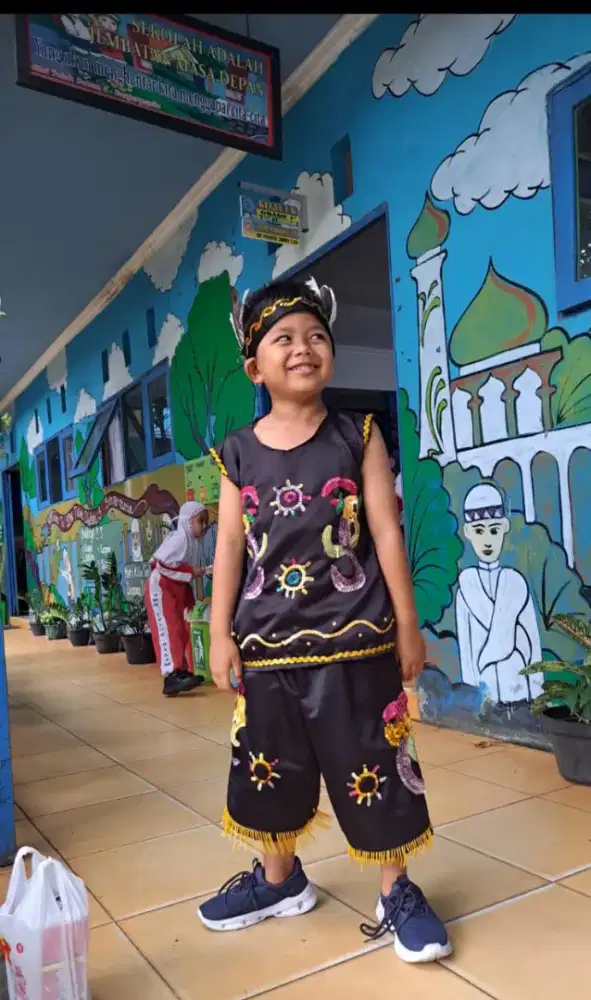 Aneka baju adat pria, wanita