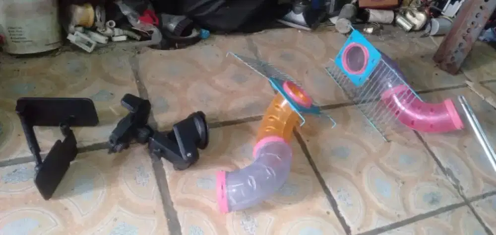 Slhkn plh slh 1 dr stand hp atau sblh2 nya kond spt baru murah sj deh