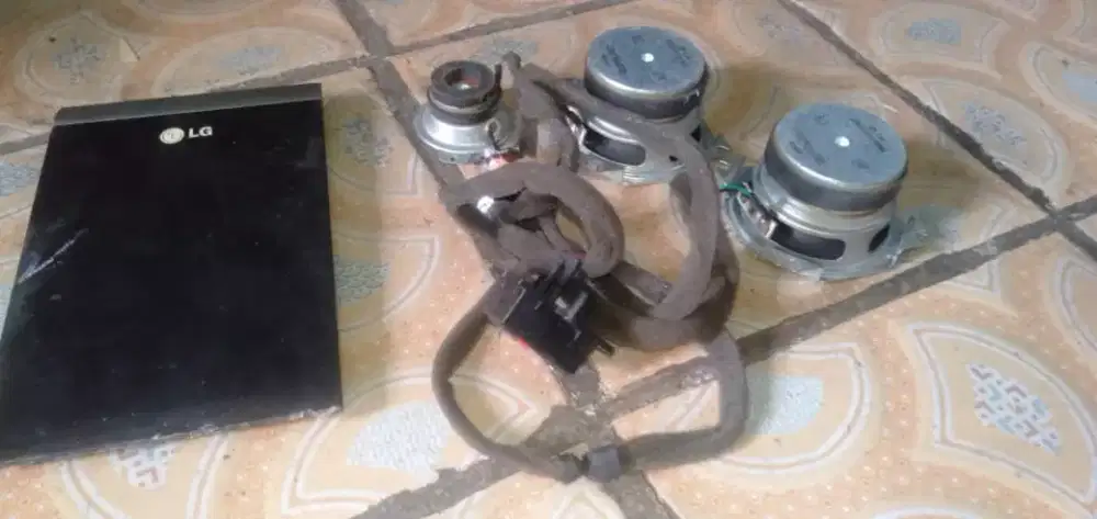 Se paket speaker pasip 3 LG ex copotan suround LG kond hdp murah sj