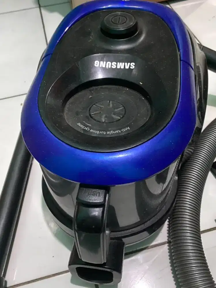 Jual Vacuum Cleaner Samsung VC18M2120SB 380W Cyclone Force Vitality