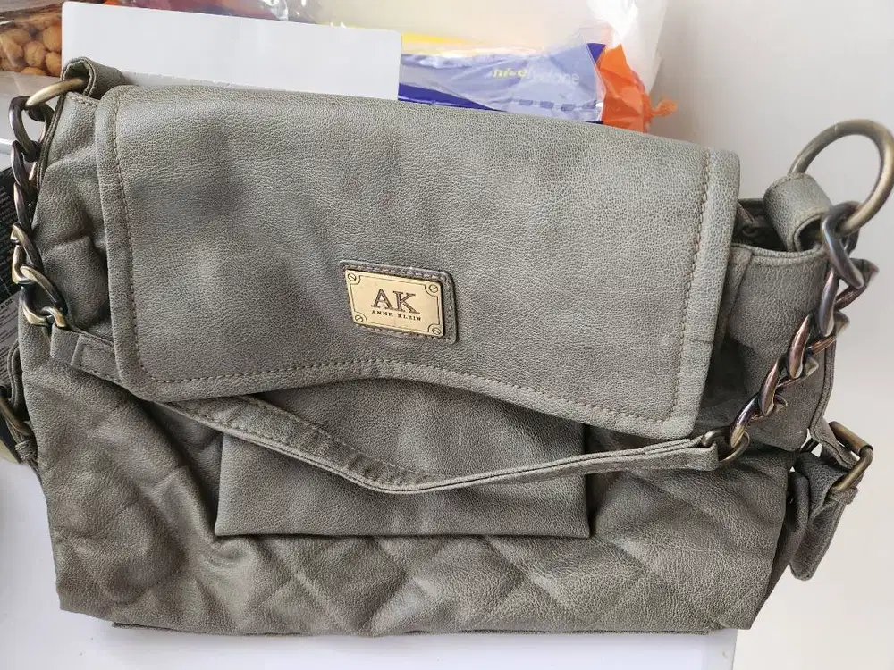 Tas Wanita Anne Klein