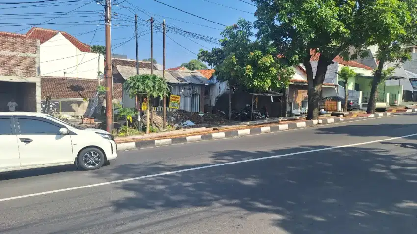 TANAH STRATEGIS JALAN RAYA ABDURAHMAN SALEH Luas 140m²