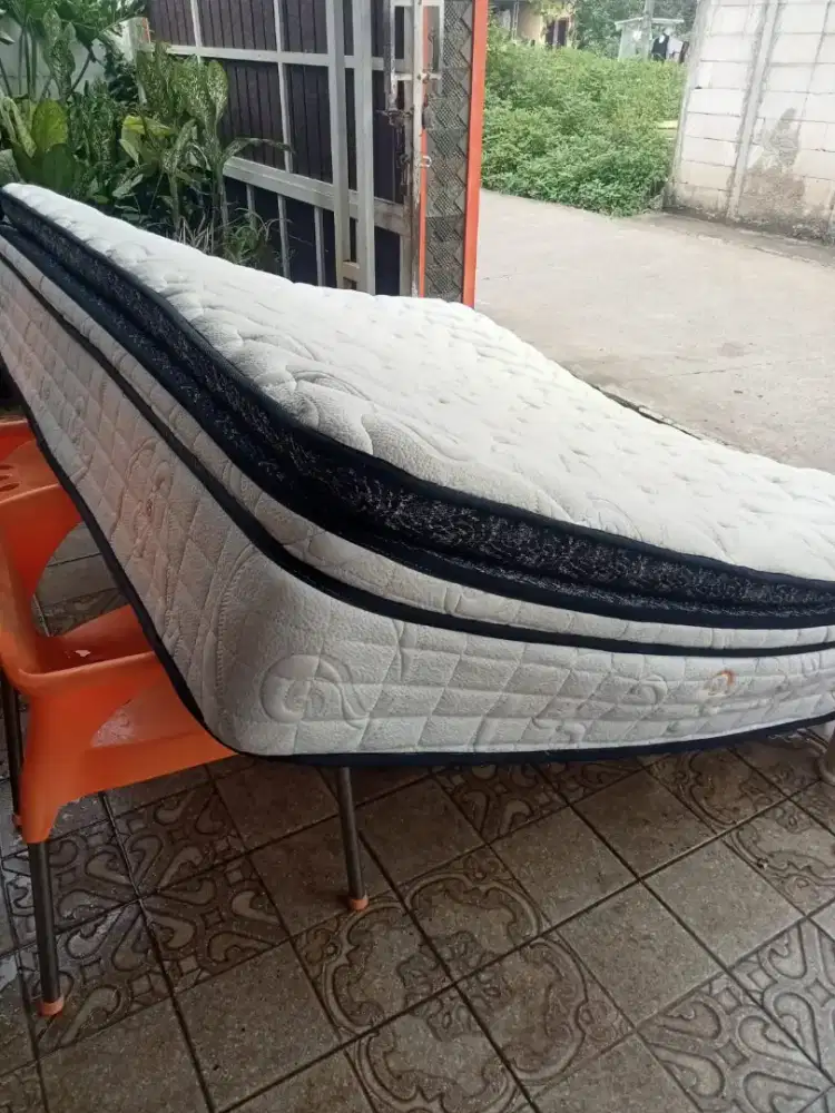 Jasa cuci kasur sofa jok mobil