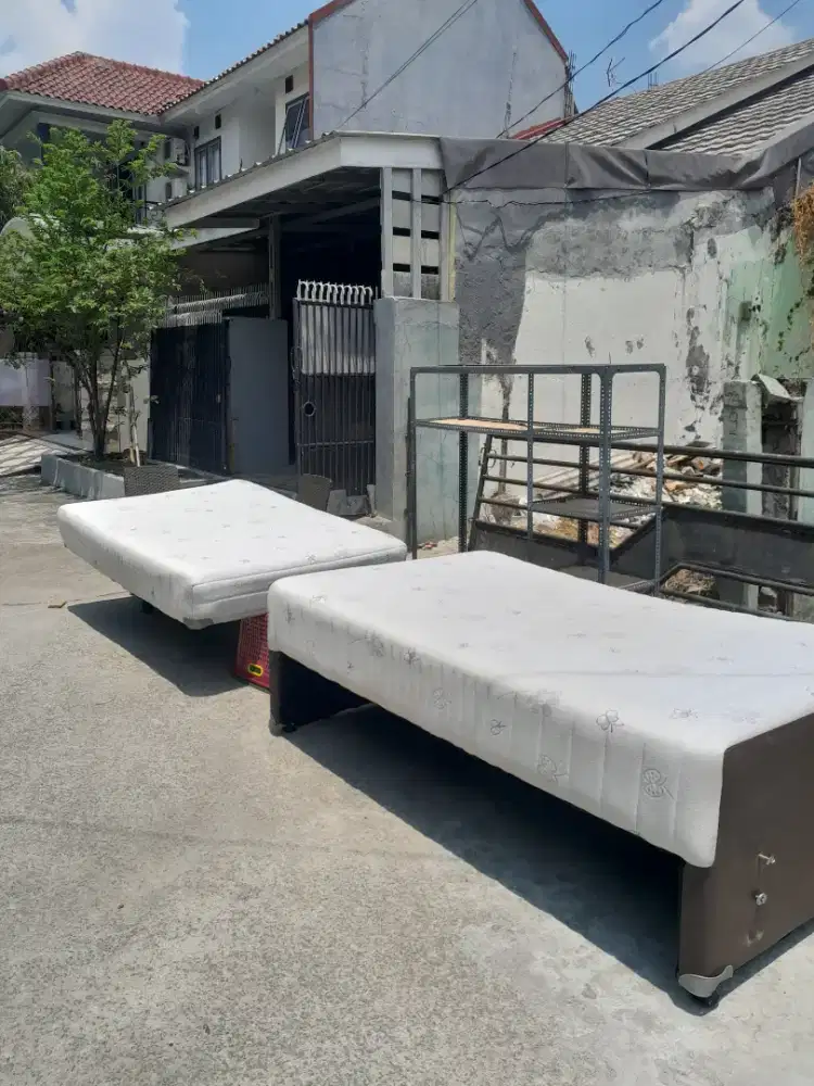 Jasa cuci kasur sofa jok mobil