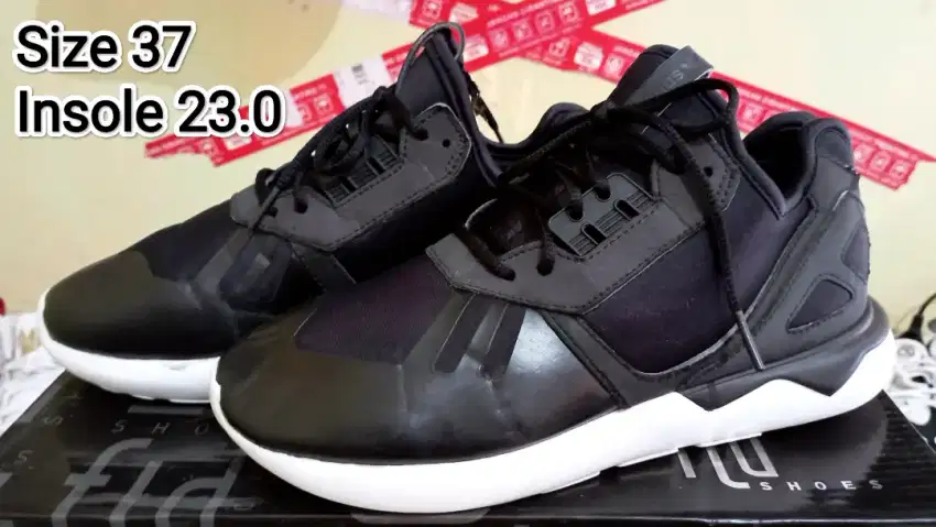 Adidas Tubular Black