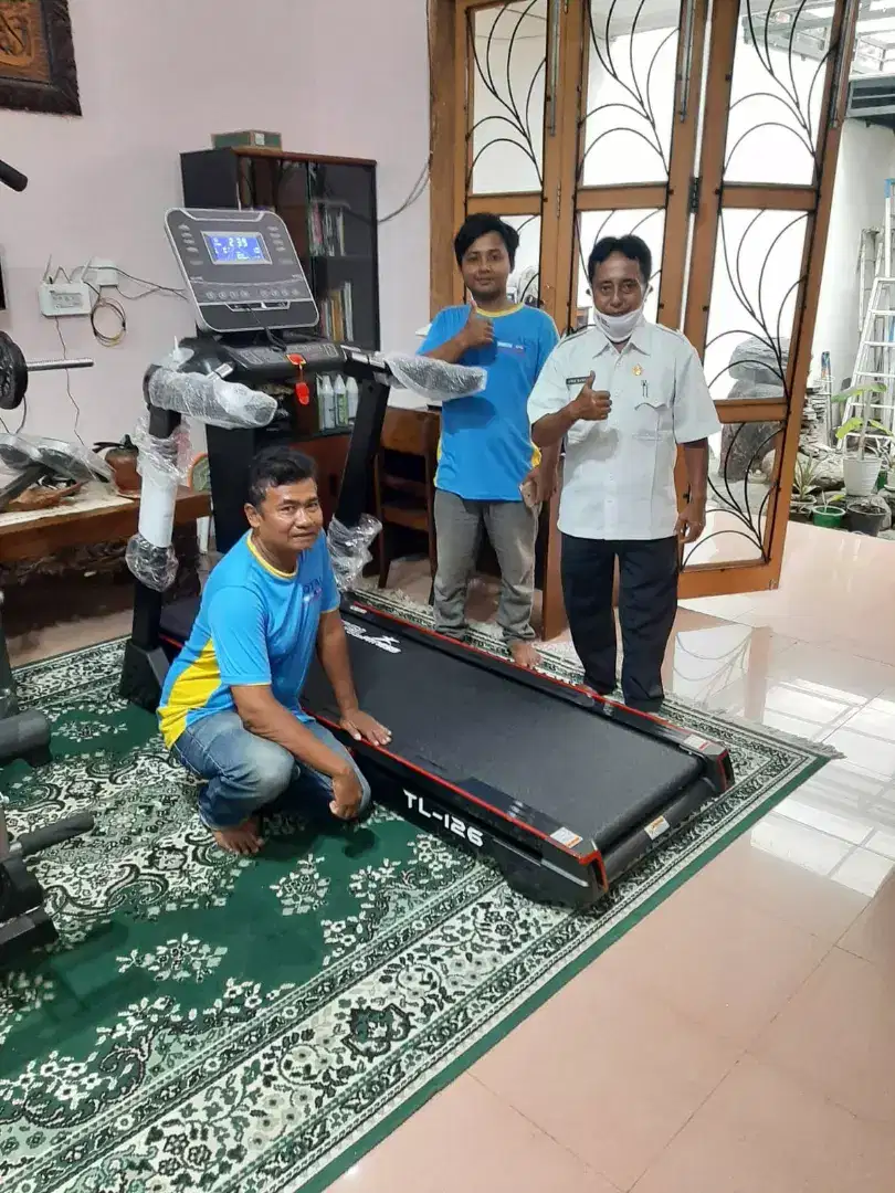 Treadmill elektrik super jumbo kokoh berkualitas tinggi