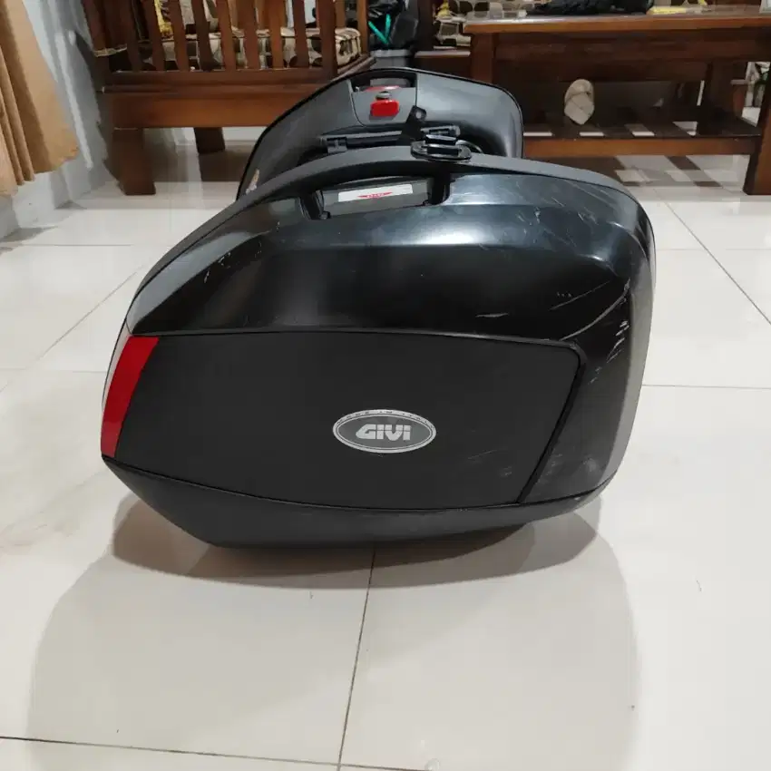 Side Box Givi V35