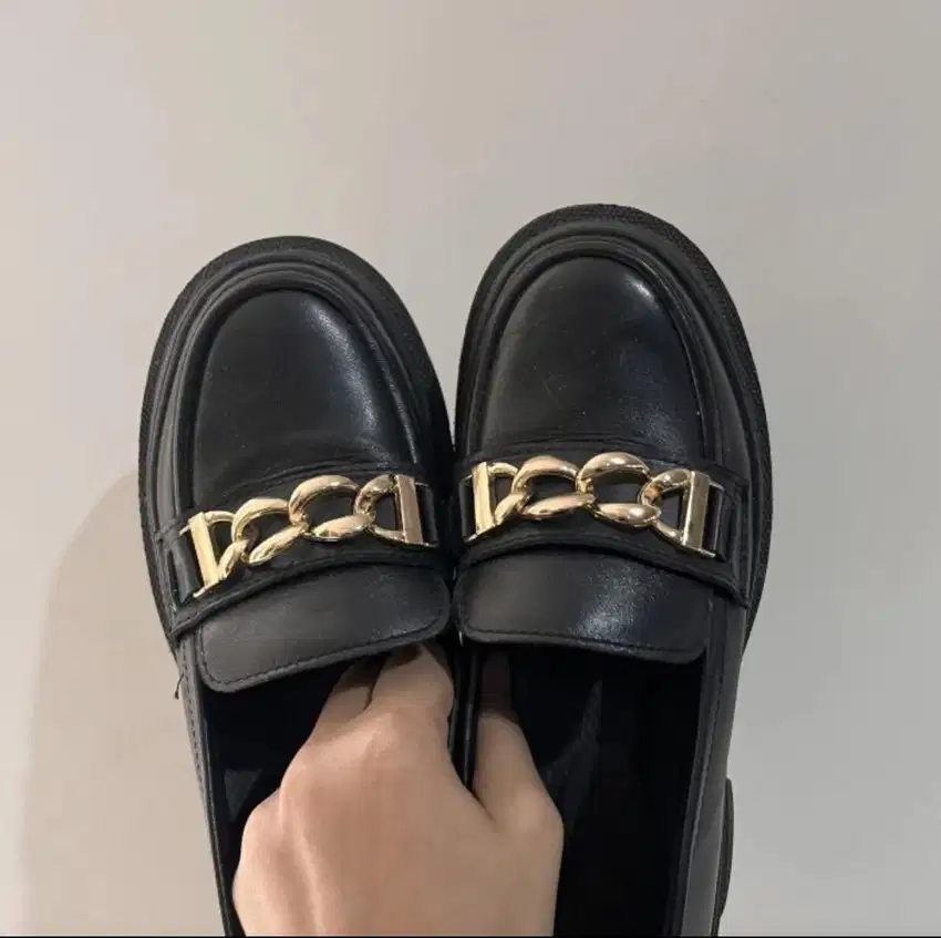 Sepatu Nappa Milano - Burly Chain Hitam