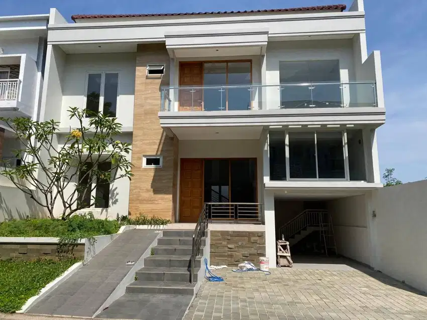 Sewa Hunian Mewah Dgn 6Kamar Graha Taman Pelangi Dpn Danau BSB City