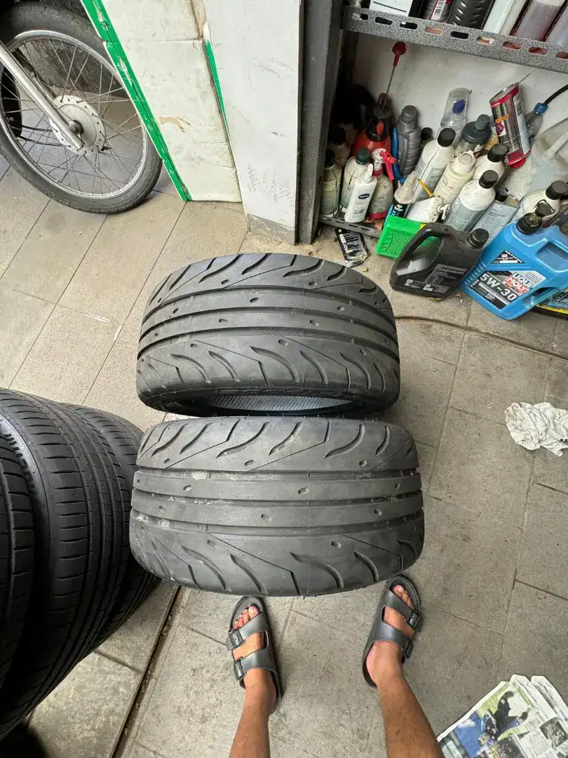 2nd Accelera 651 Like New 235/40/R17