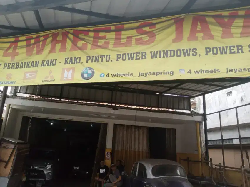 Ruko ex bengkel mainroad kopo dkt rs lebar muka 10m jual cepat BU nego