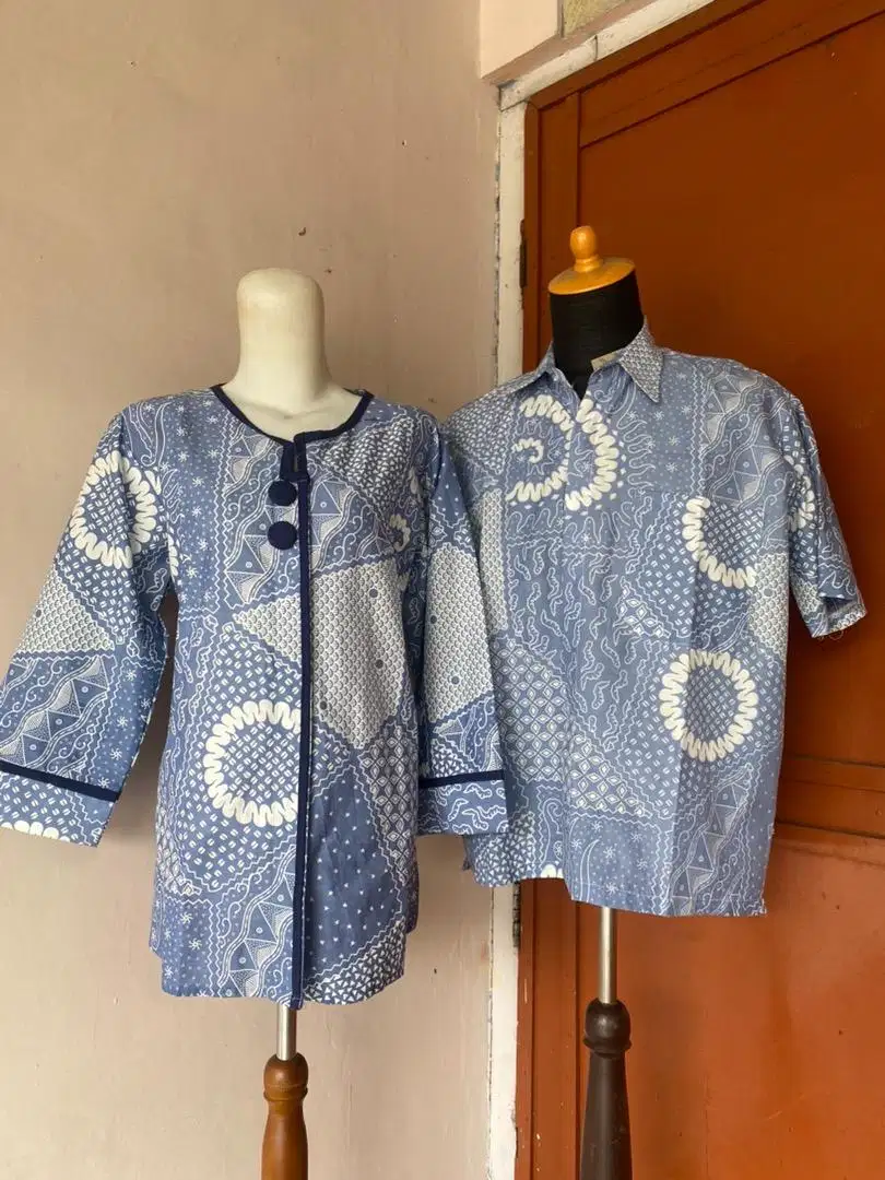 Sarimbit kemeja batik dan blouse batik blue kekinian