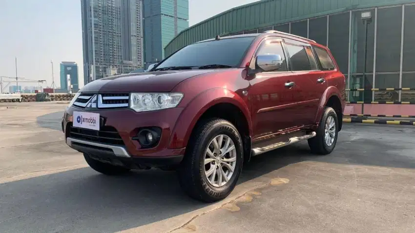 TDP 25Jt Mitsubishi Pajero Sport 2.5 Exceed 4x2 Solar-AT 2015 Merah /