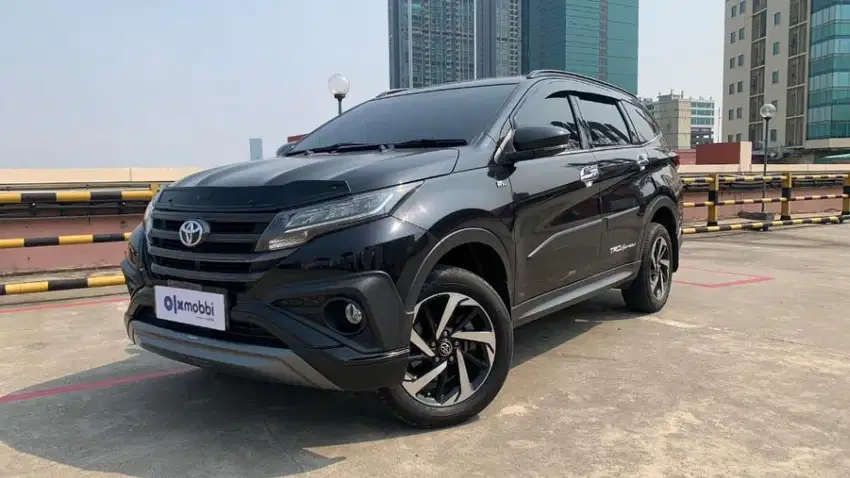 TDP 15Jt Toyota Rush 1.5 S Bensin-AT 2019 Hitam /