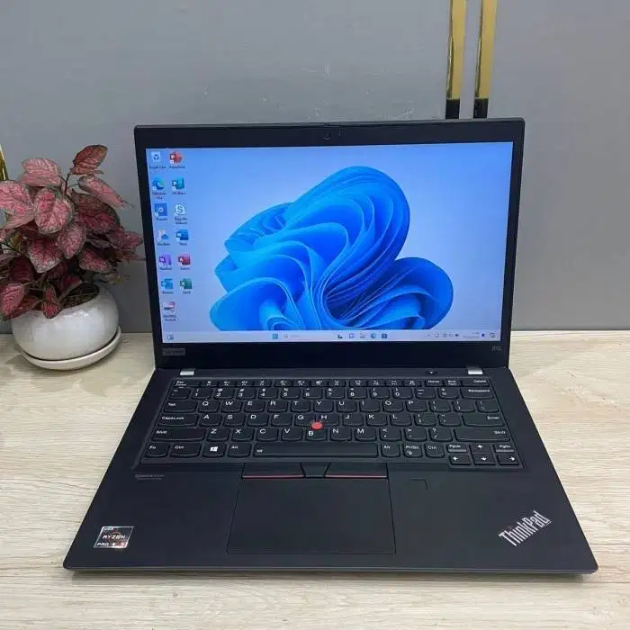 LAPTOP LENOVO THINKPAD X13 RYZEN 5 RAM 16 GB NVME 4 TB ETM WM