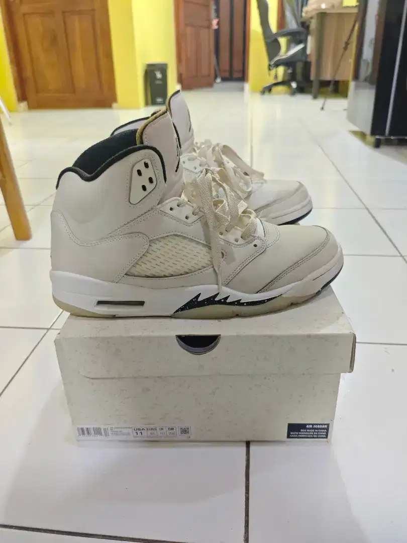 Sepatu Nike Air Jordan 5 Retro SE Original Authentic