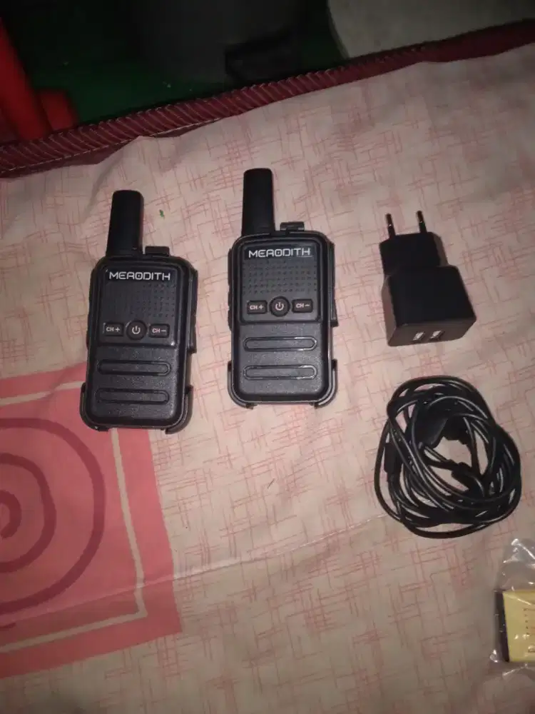 Jual HP merk Merodith sepasang