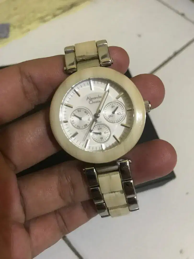 Jual jam tangan cewe alexandre christie second