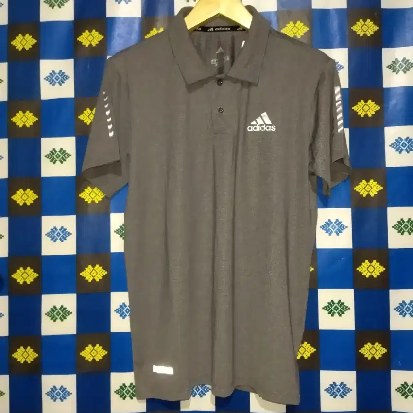 Poloshirt kaos kerah adidas aeroready grey