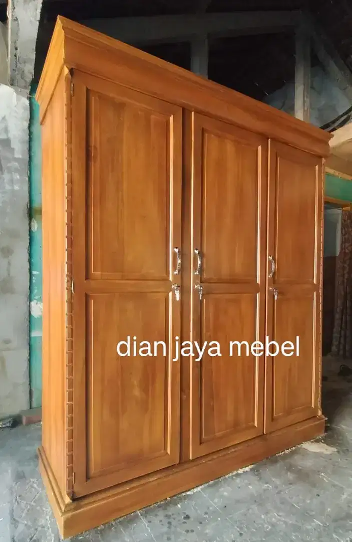 Lemari pintu 3 jati