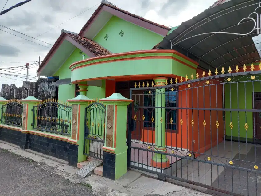 BU TANPA PERANTARA Rumah 2 lantai Rajabasa Sertifikat Hak Milik