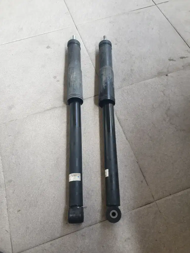 Shock breaker belakang Honda Brio RS, TURUN HARGA biar cepat laku!!!