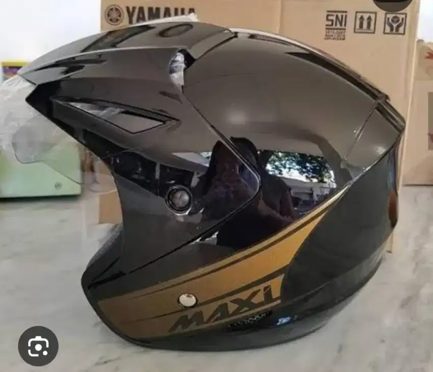 Helm Maxi N Max Baru Segel ORI Yamaha Plus Tempat Plat Nomer