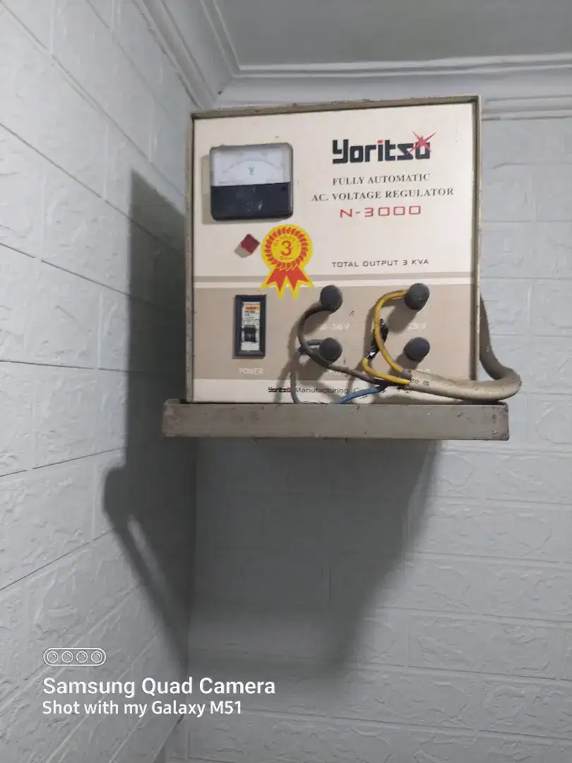 Stabilizer Listrik Merk Yoritzu, Tipe N-3000, 3 KVA, 1 PHASE