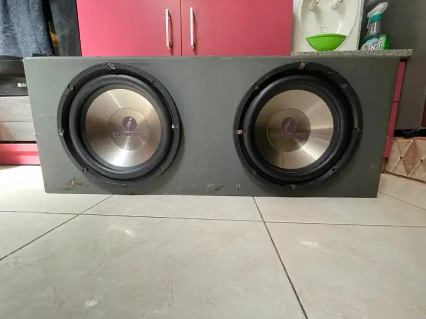 Subwoofer intersys 12 inch sepasang + kotak