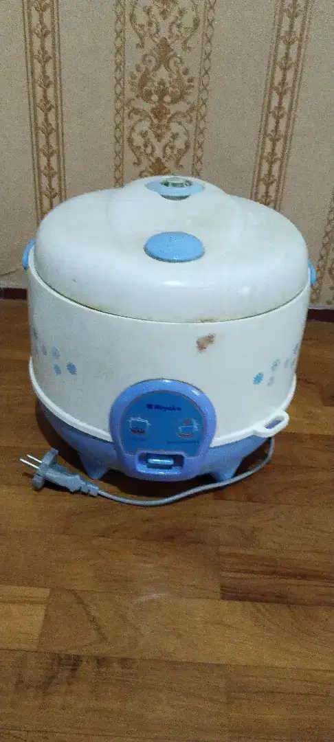 Rice cooker Miyako MCM 512