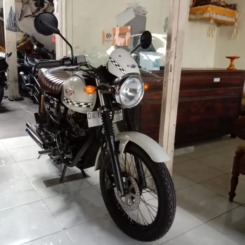 DP 8 JT / MENETAP 1% MENURUN 2% / KAWASAKI W175 TAHUN 2023