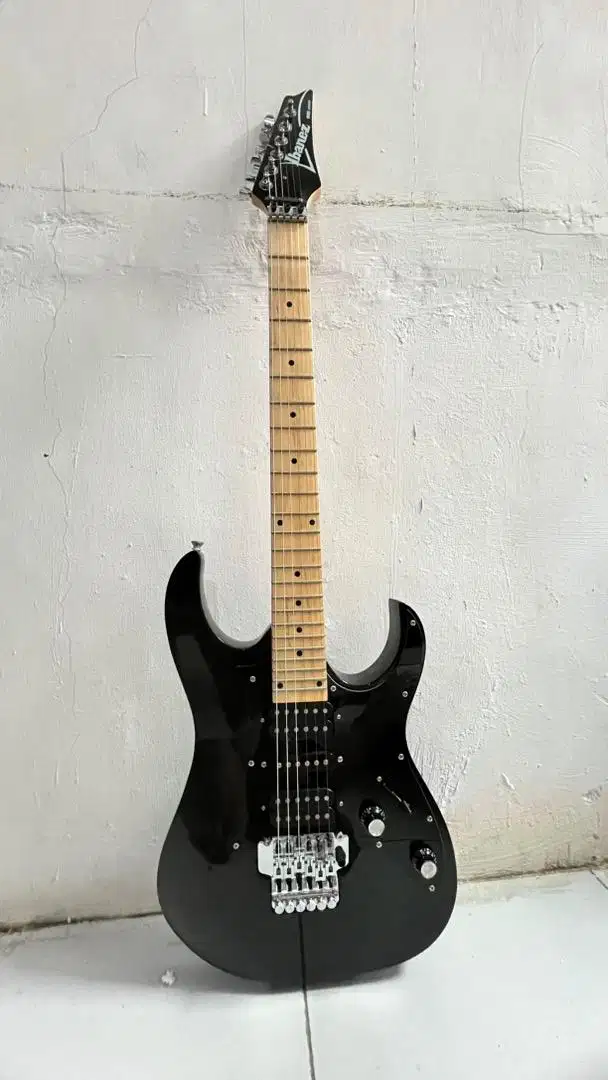 Dijual Gitar Listrik