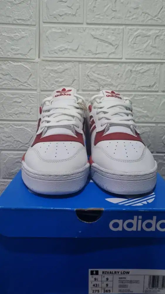 Adidas Basketball Sepatu Rivalry Low GZ9793