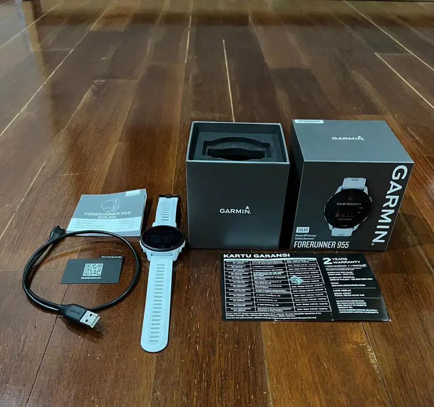 Garmin Forerunner 955 Solar (Putih)